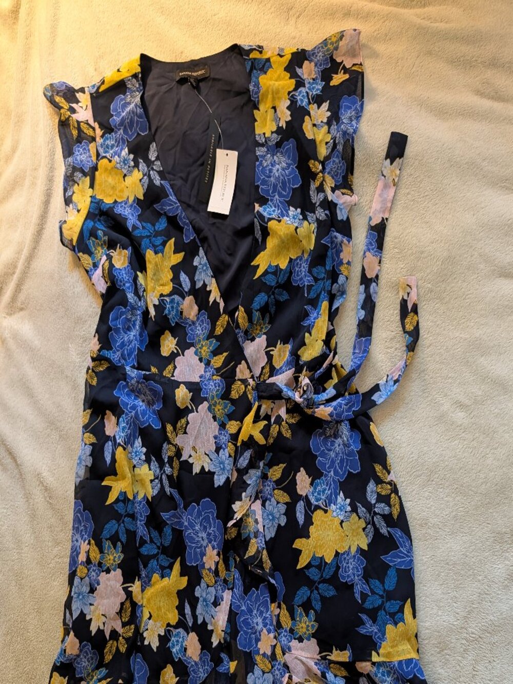 NEW WOMEN'S BANANA REPUBLIC DRESS 2 Floral Blue Yellow Belt Tie V Neck Deep